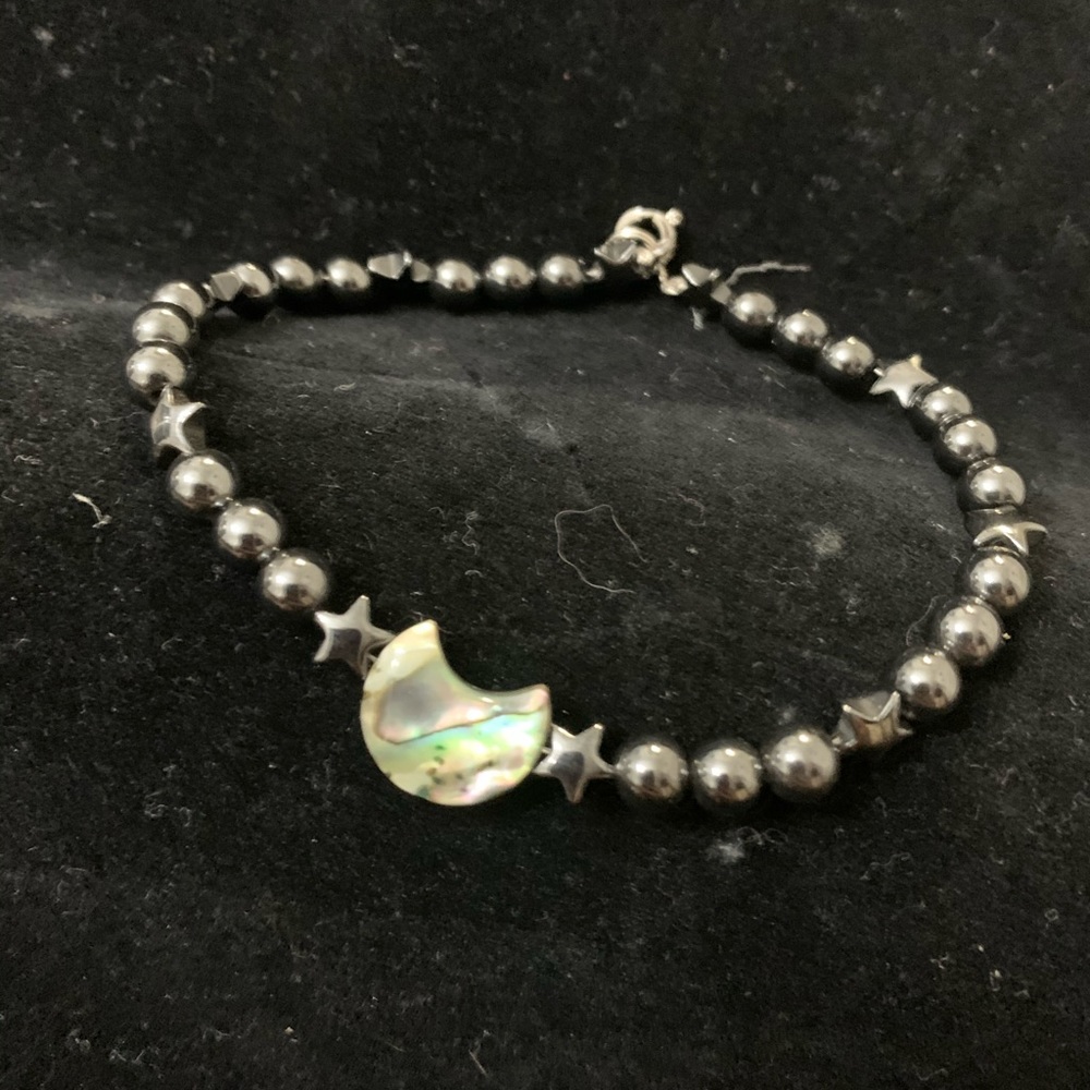 Magnetic moon bracelet